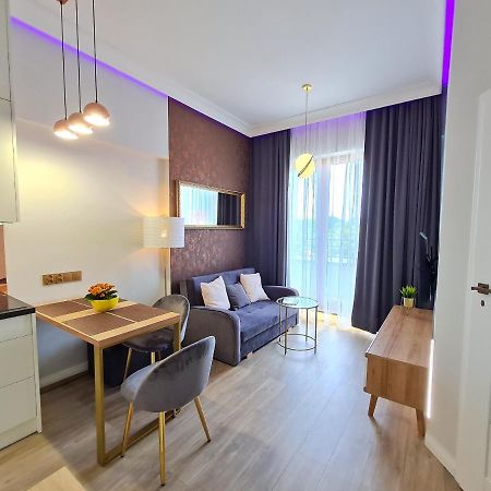 Visit Baltic - Platan Tower Victoria Apartment ชวีโนวิชแจ ภายนอก รูปภาพ