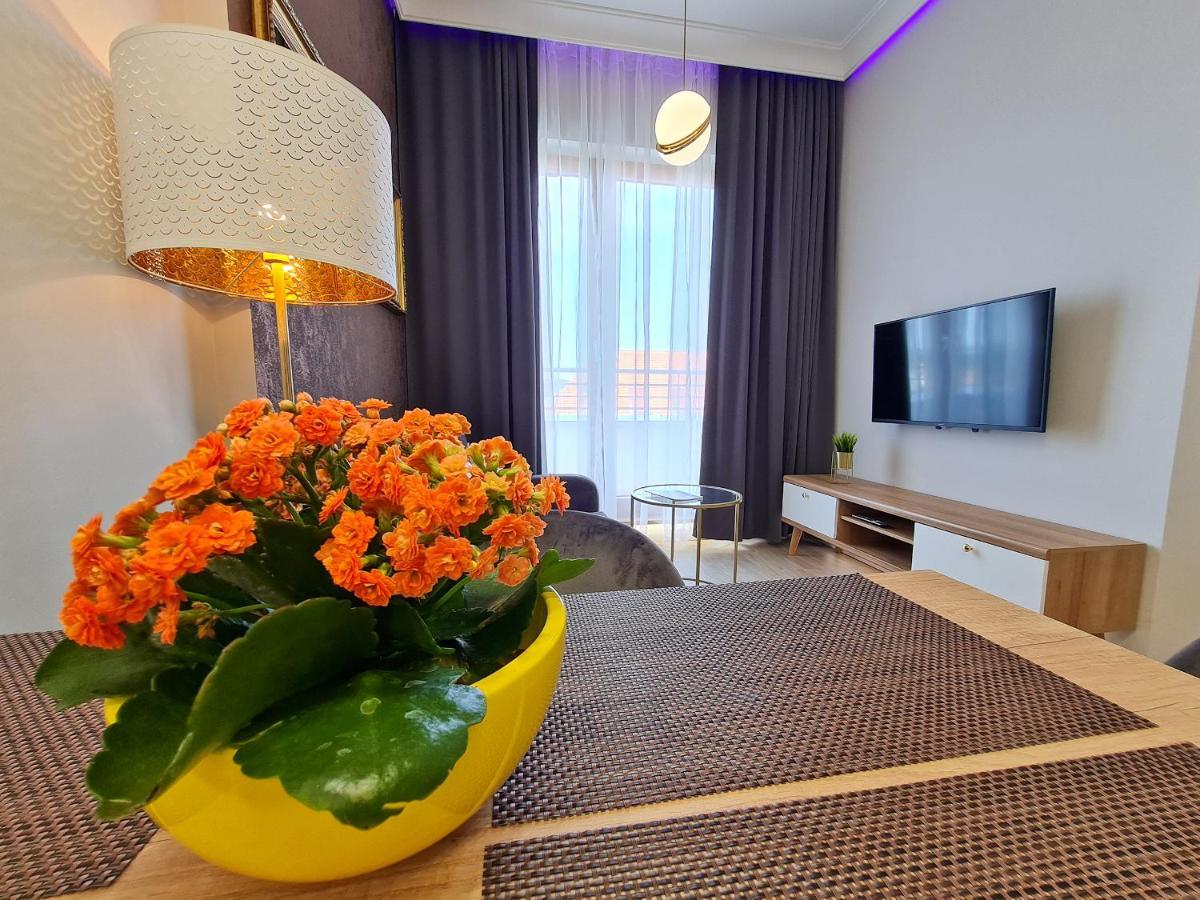 Visit Baltic - Platan Tower Victoria Apartment ชวีโนวิชแจ ภายนอก รูปภาพ