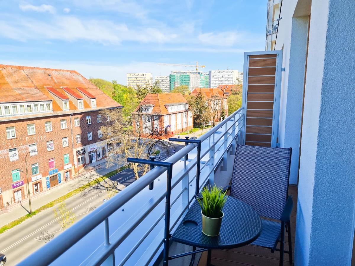 Visit Baltic - Platan Tower Victoria Apartment ชวีโนวิชแจ ภายนอก รูปภาพ