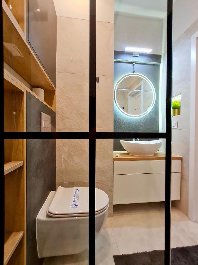 Visit Baltic - Platan Tower Victoria Apartment ชวีโนวิชแจ ภายนอก รูปภาพ